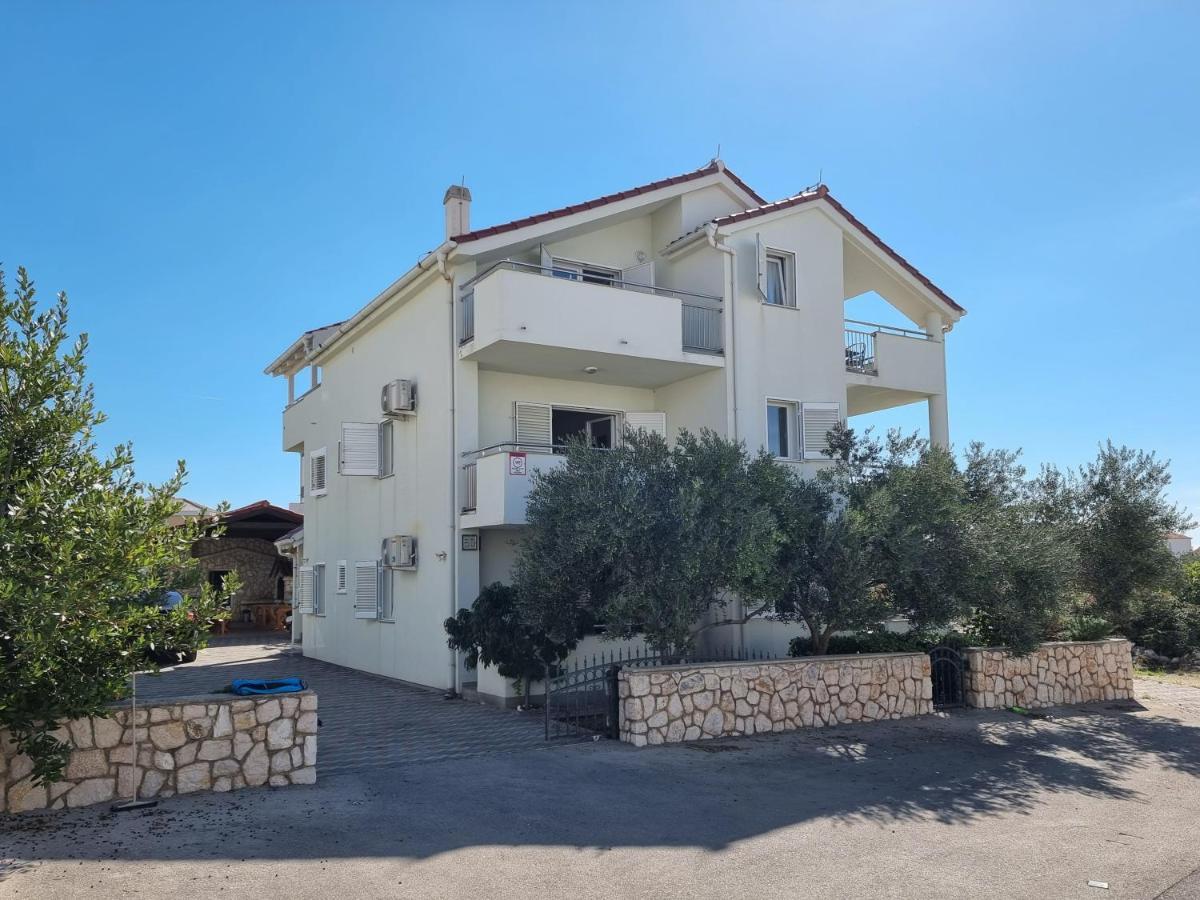 Apartments Gabbiano Novalja Εξωτερικό φωτογραφία