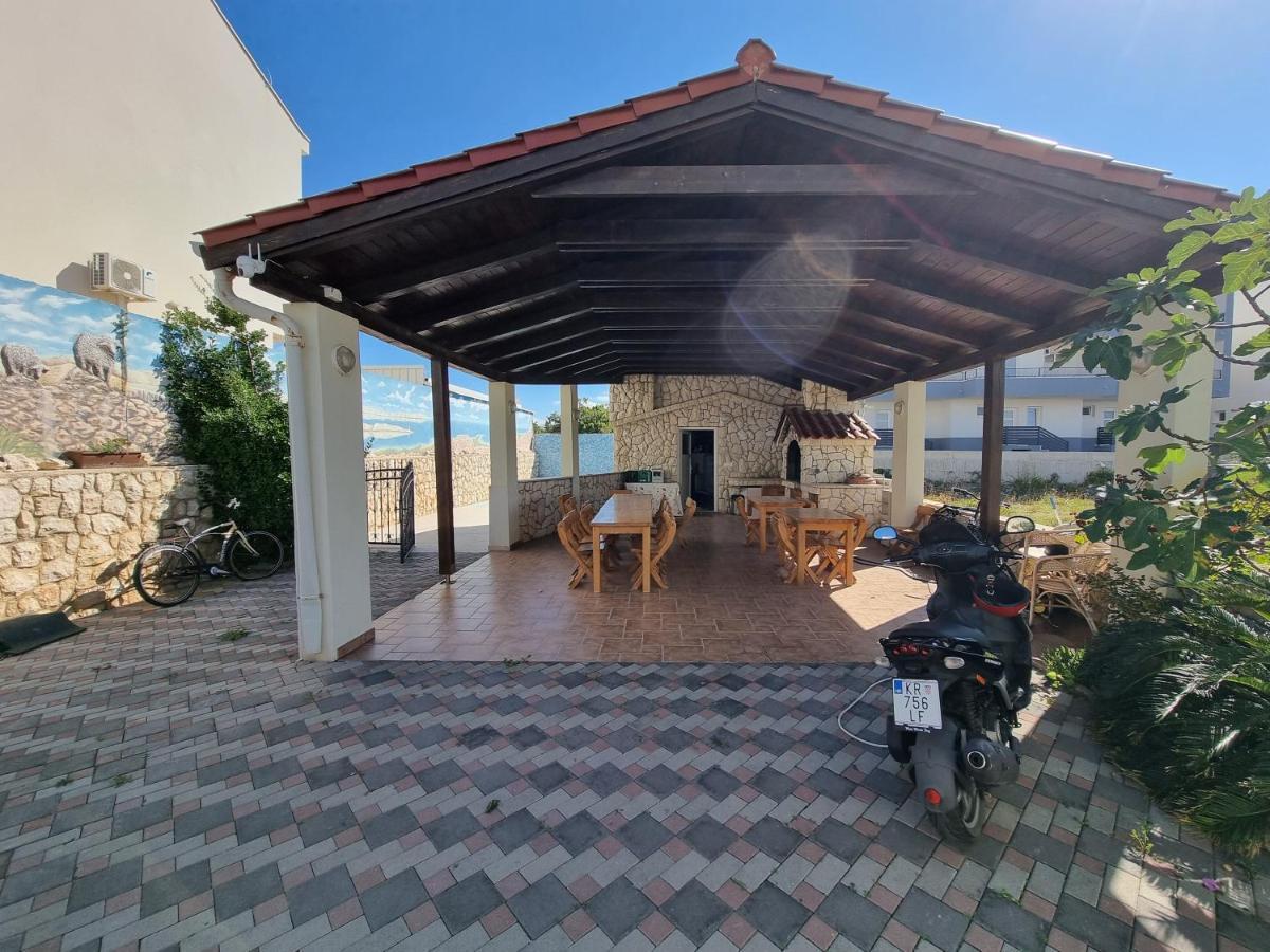 Apartments Gabbiano Novalja Εξωτερικό φωτογραφία